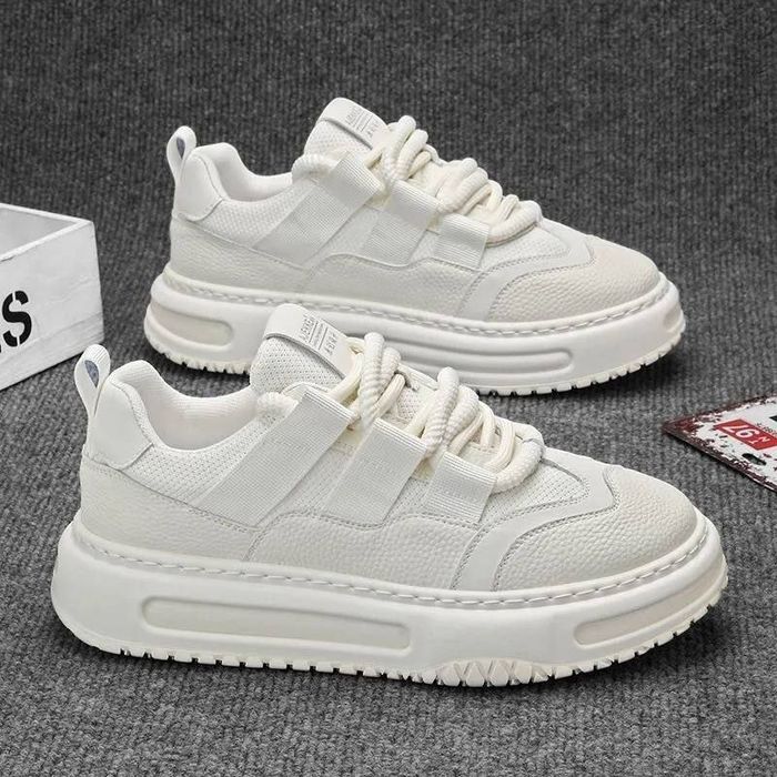 Кроссовки новые 39 раз.