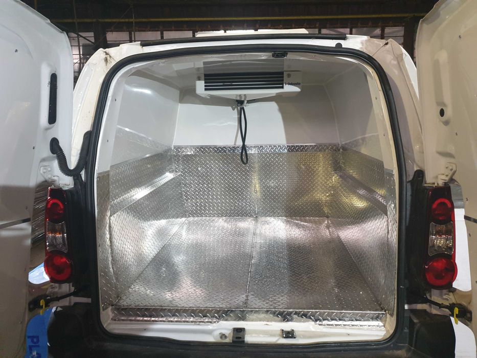 Carosari Auto Profesionale – Platforme, Frigorifice, Izoterme, Transport Sticla, Food Truck