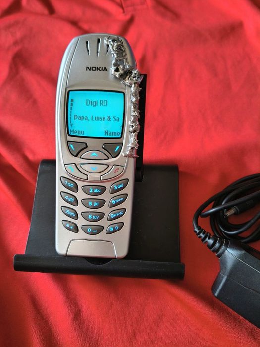 Nokia 6310i soft Custom Made+ charger original ( decodat, model unic)