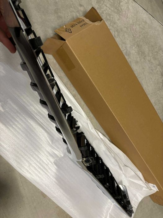 Vand Grila Centrala Radiator Originala BMW Seria 3 G20