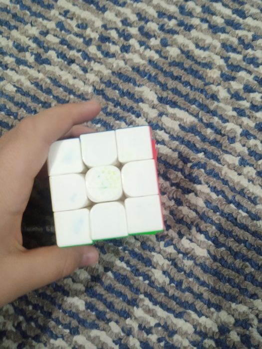 Kubik rubik aqlni charqlovchi