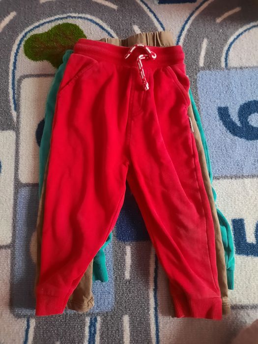 Lot 4 perechi de pantaloni pt copii