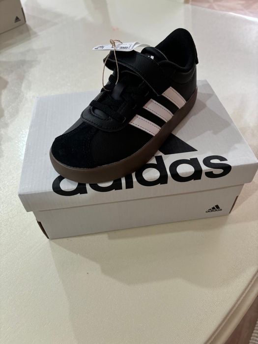 Продам кроссовки