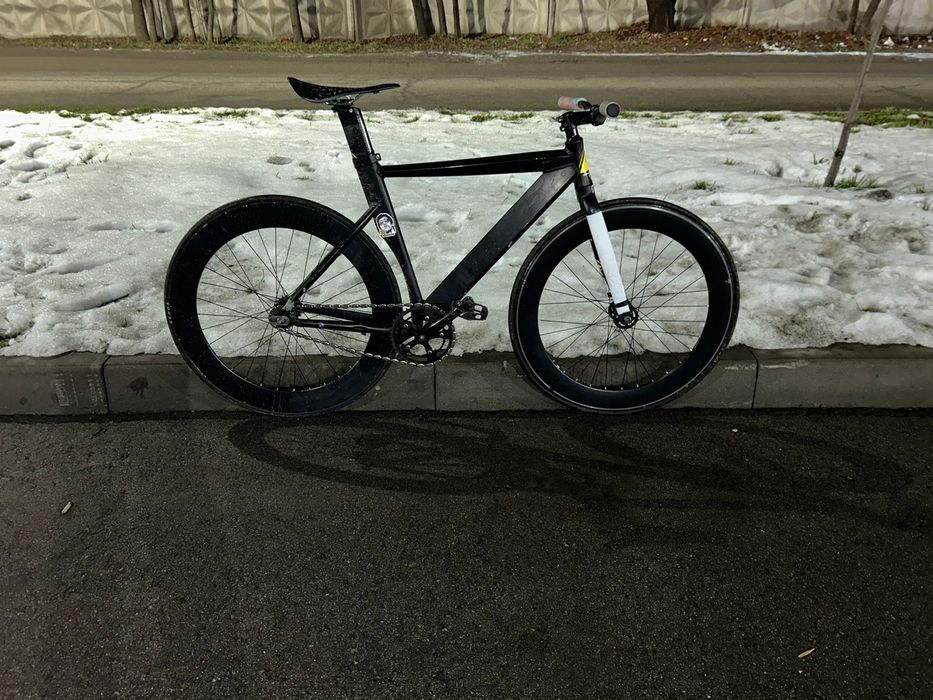 Фиксированный велосипед