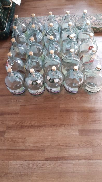 Бутыль емкостью 5 литров