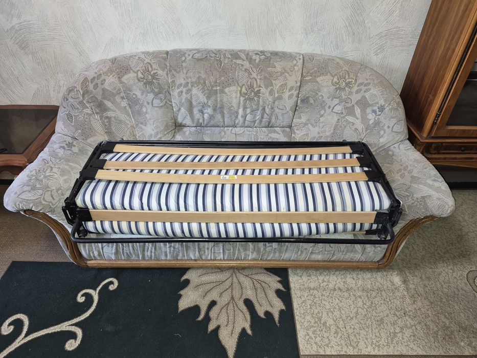 Роскошный комплект: диван-кровать и 2 кресла (массив, классика)