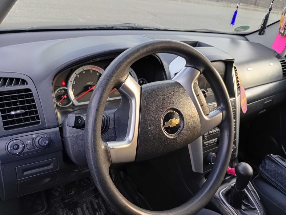 Vând Chevrolet Captiva