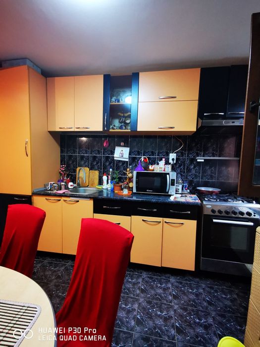 Apartament 4 camere etaj 1 Decomandat.Direct Proprietar