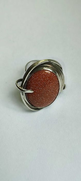 Эксклюзивное серебряное кольцо с камнем Золотой песок