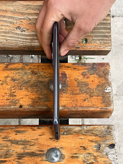 Vând Motorola Edge 60 pro