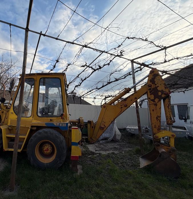 Vând BuldoExcavator Venieri
