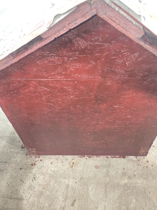 Cusca cățel de culoare vișinie