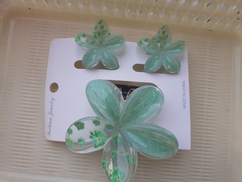 Zakolka, ayollar soch tõğnoğichi donaga va ulgurchi savdoga (optomga)