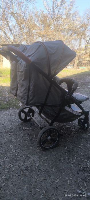Коляска для двойни