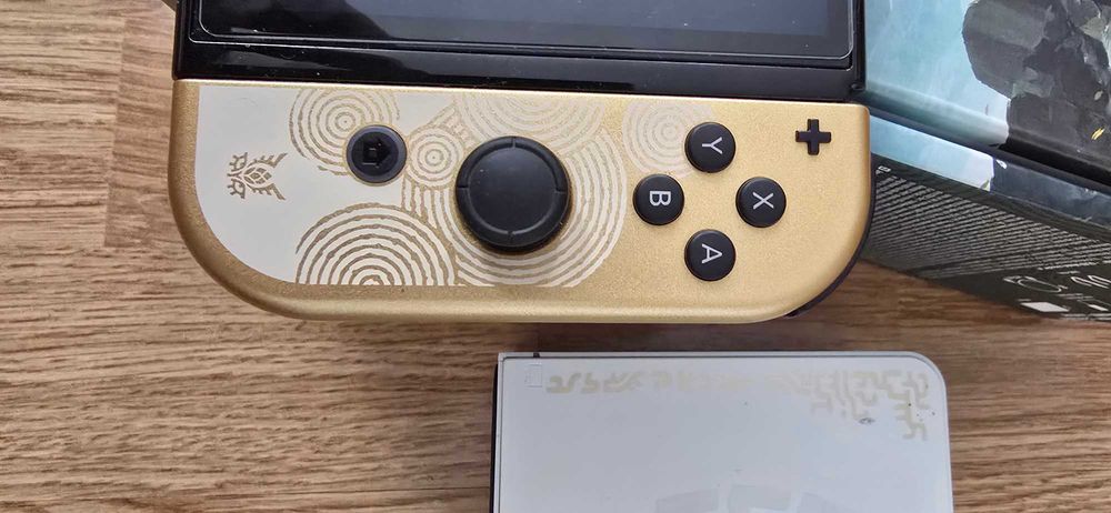 Nintendo switch OLED Zelda Edition