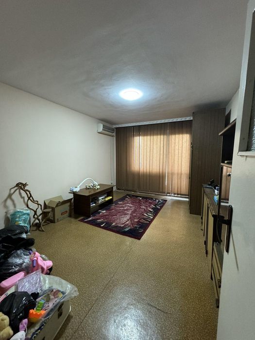 Тристаен апартамент в ж.к Братя Миладинови