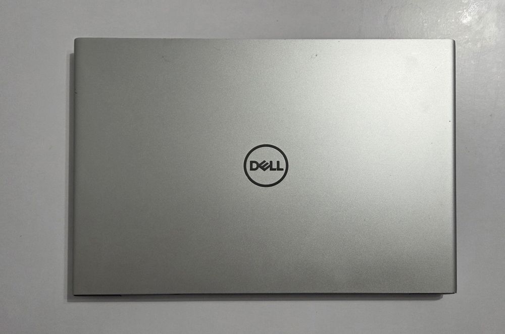 Dell Vostro 5471 i7 / 16GB / SSD 512GB NOU / Ultraportabil