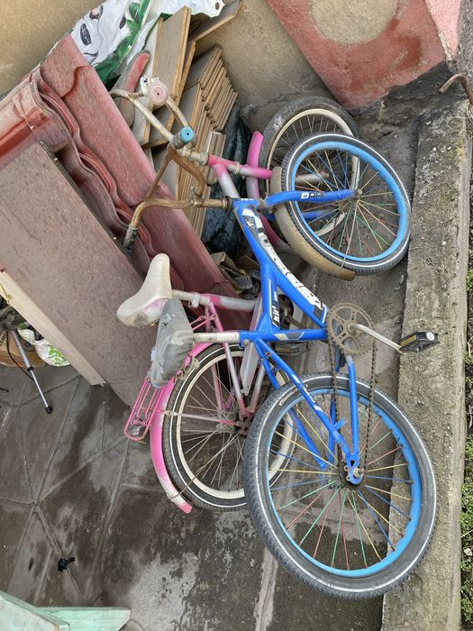 Два велосипеда для детей