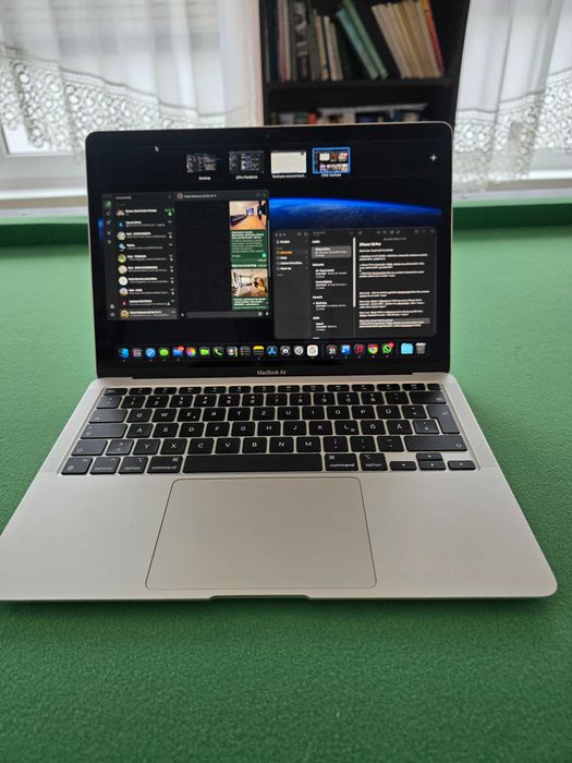 Macbook Air M1 2024 memorie 256gb + 8gb Ram Baterie 89%