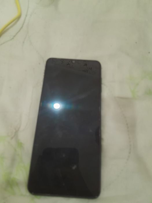 Самсунг А22 телфон