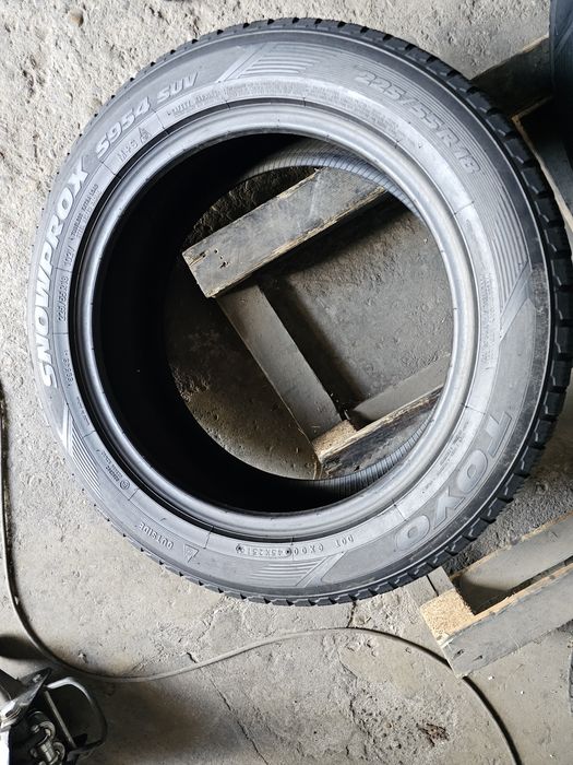 2 anvelope iarna 225 55 18 Toyo