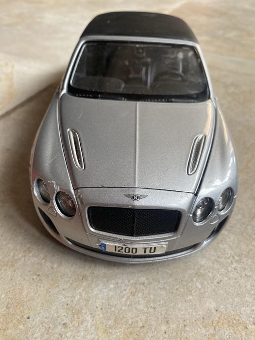 Колички Ferrari и Bentley continental supersprt