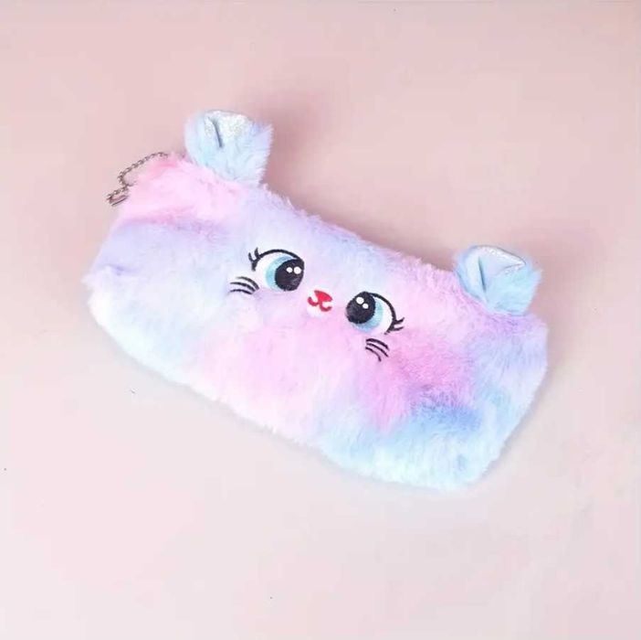 Сладък и забавен несесер с котенце