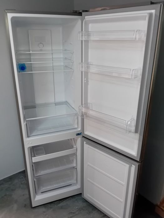 Продавам хладилник  Финлукс