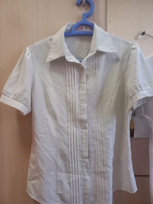 Школьные блузки и кофта