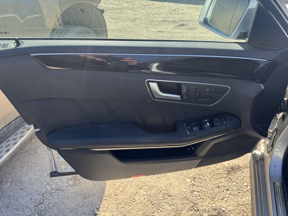 Черен кожен салон с подгрев и памет за Mercedes W212 комби