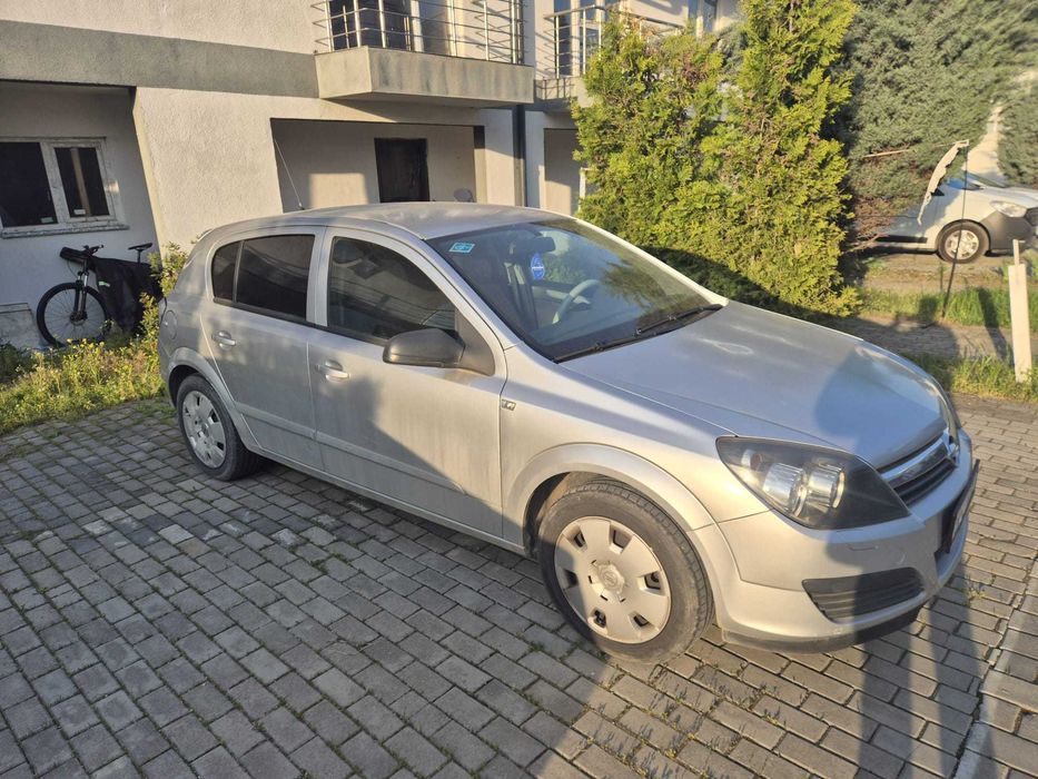Vand Opel Astra H Hatchback 2006 1.4 Benzina + GPL (perfectă pentru Glovo, Tazz, Wolt, etc)