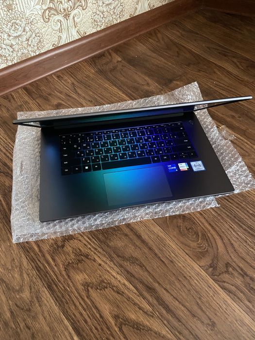 Core i5,1155G7 Huawei Matebook стильный