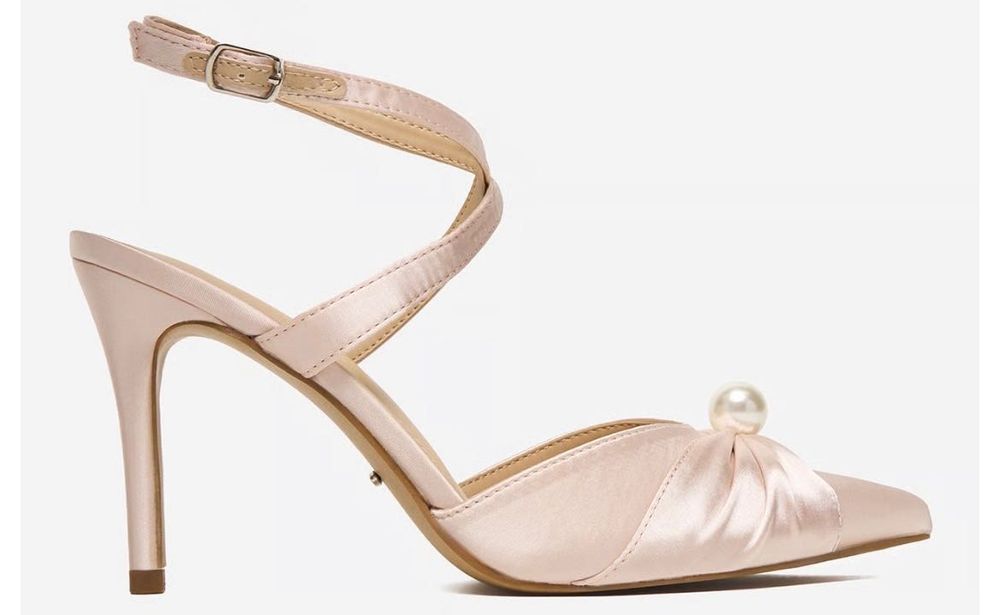 Обувки на ток Deezee