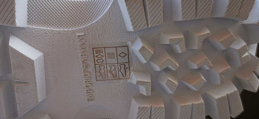 Оригинални маркови мъжки маратонки EMPORIO ARMANI - 40 номер