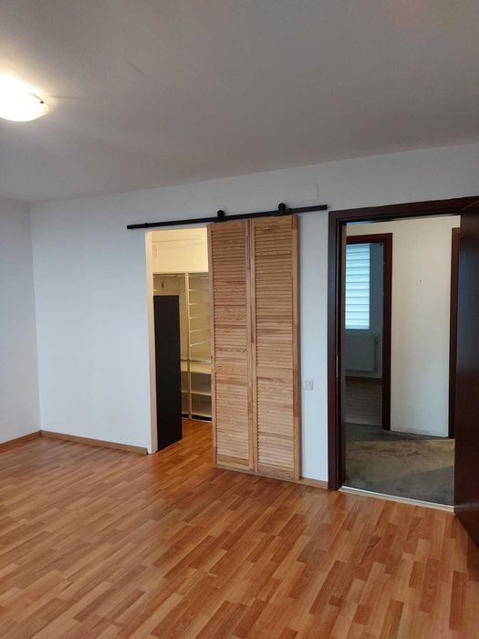 Casa tip duplex de inchiriat