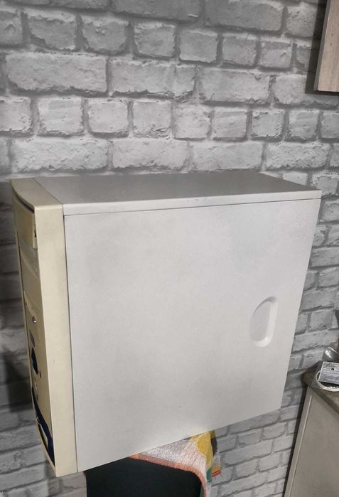 Компютърна конфигурация AMD + монитор DELL 1905