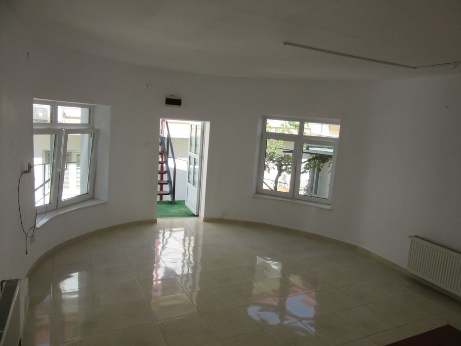 Spatiu Comercial 50 mp