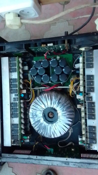 Usilitel Усилитель