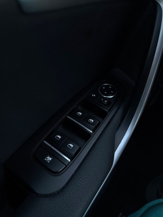 Kia ProCeed GT Line / 1.6 Diesel / Virtual Cookpit / Lane Assist / CarPlay / Faza Lunga Automata