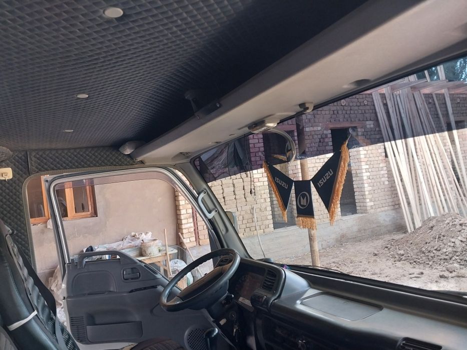 Isuzu samasval pradayotsa