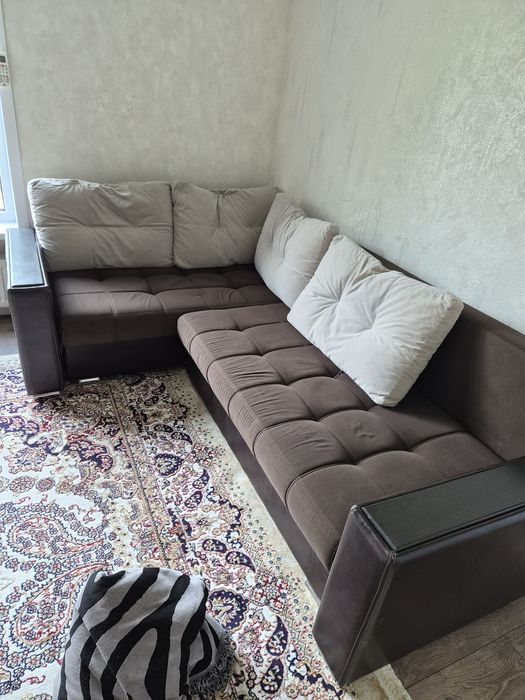 Продам диван 3 метра