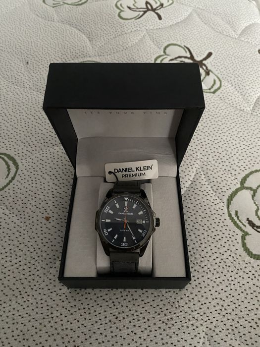 Часы Daniel klein
