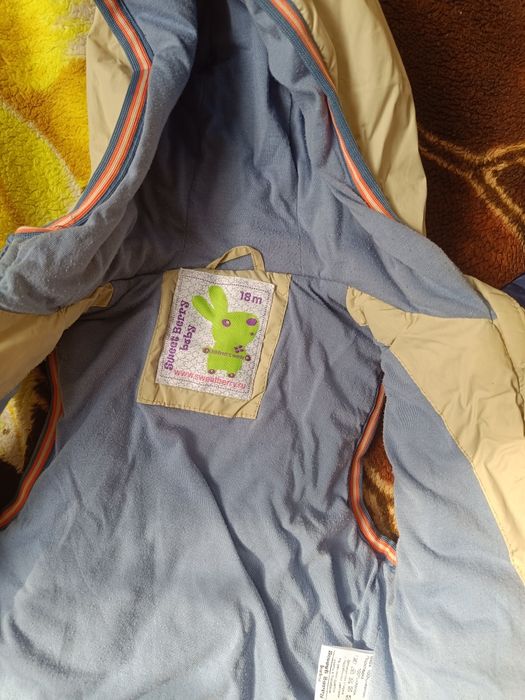 Продам жилетки и куртку