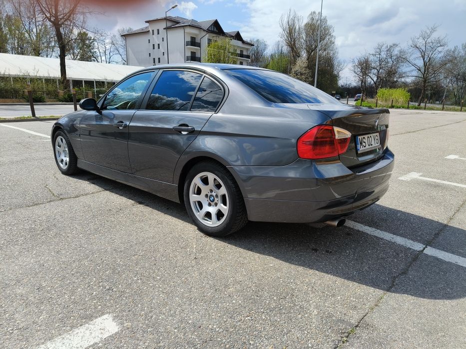 BMW E90 seria 3 benzina