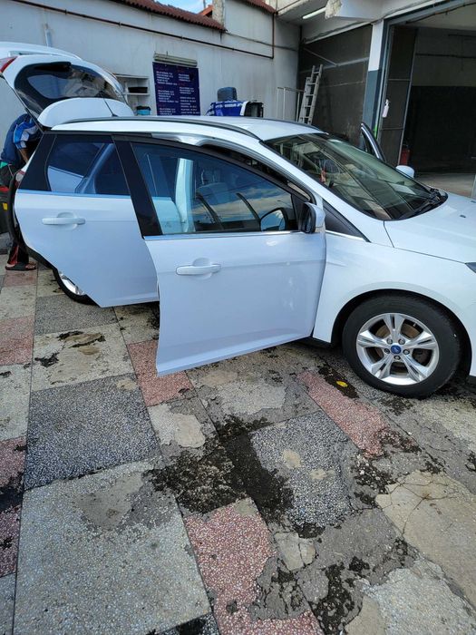 FORD Focus 2012 — imagine 5