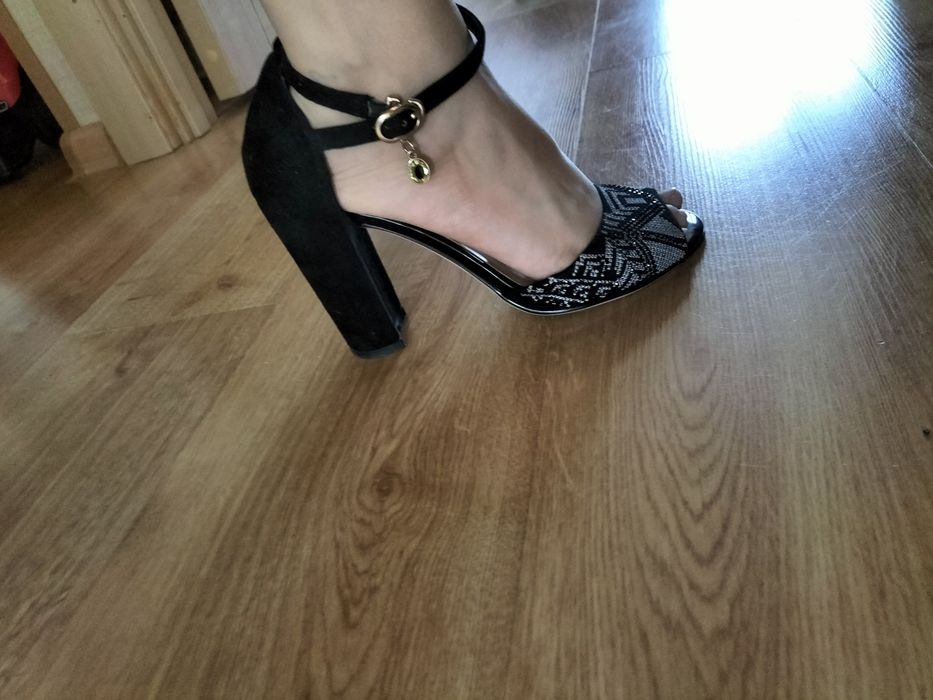 Продам танкетку 37 размер