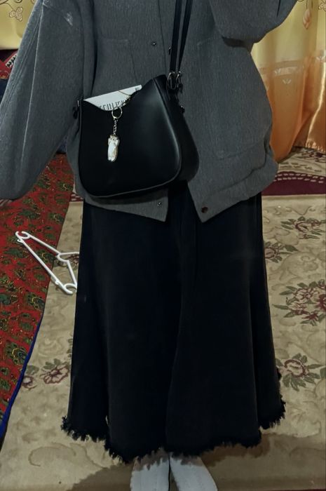 серая джинсовая юбка