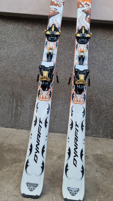 Schiuri/ Ski de TURĂ DYNAFIT de 176 cm