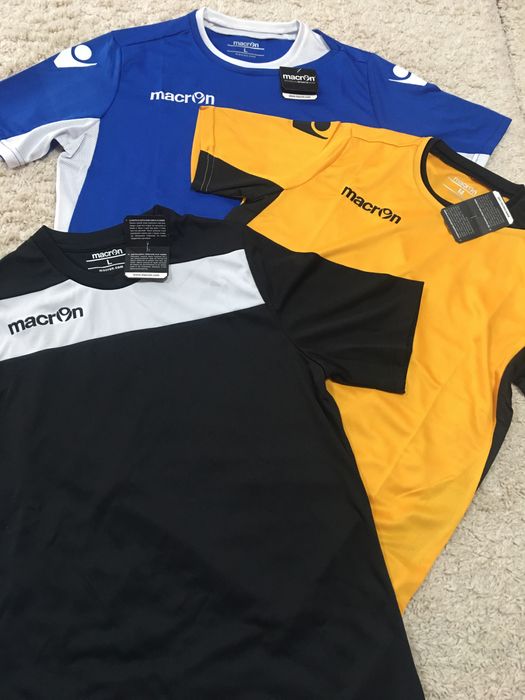 Makron brendidan Futbolka