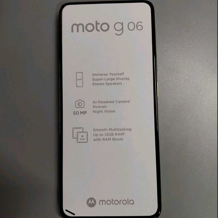Смартфон Motorola Moto G06 (4GB / 64GB) – неизползван!